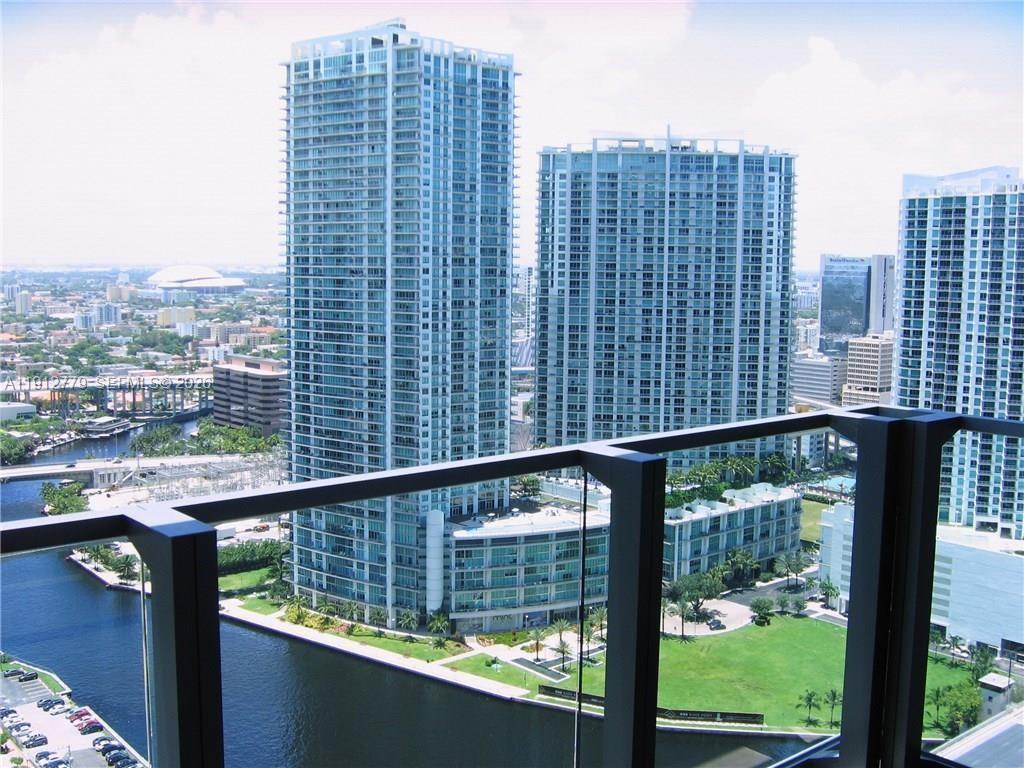 REACH CONDO - Residential