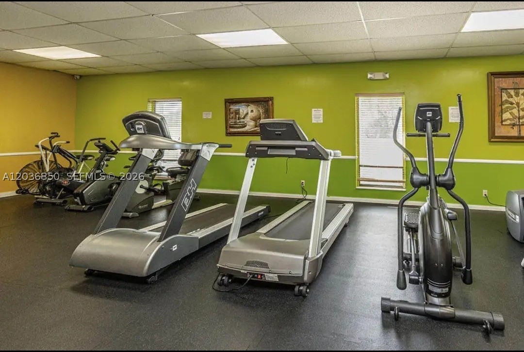 VILLAGE ROYALE GREENWOOD - Residential Lease