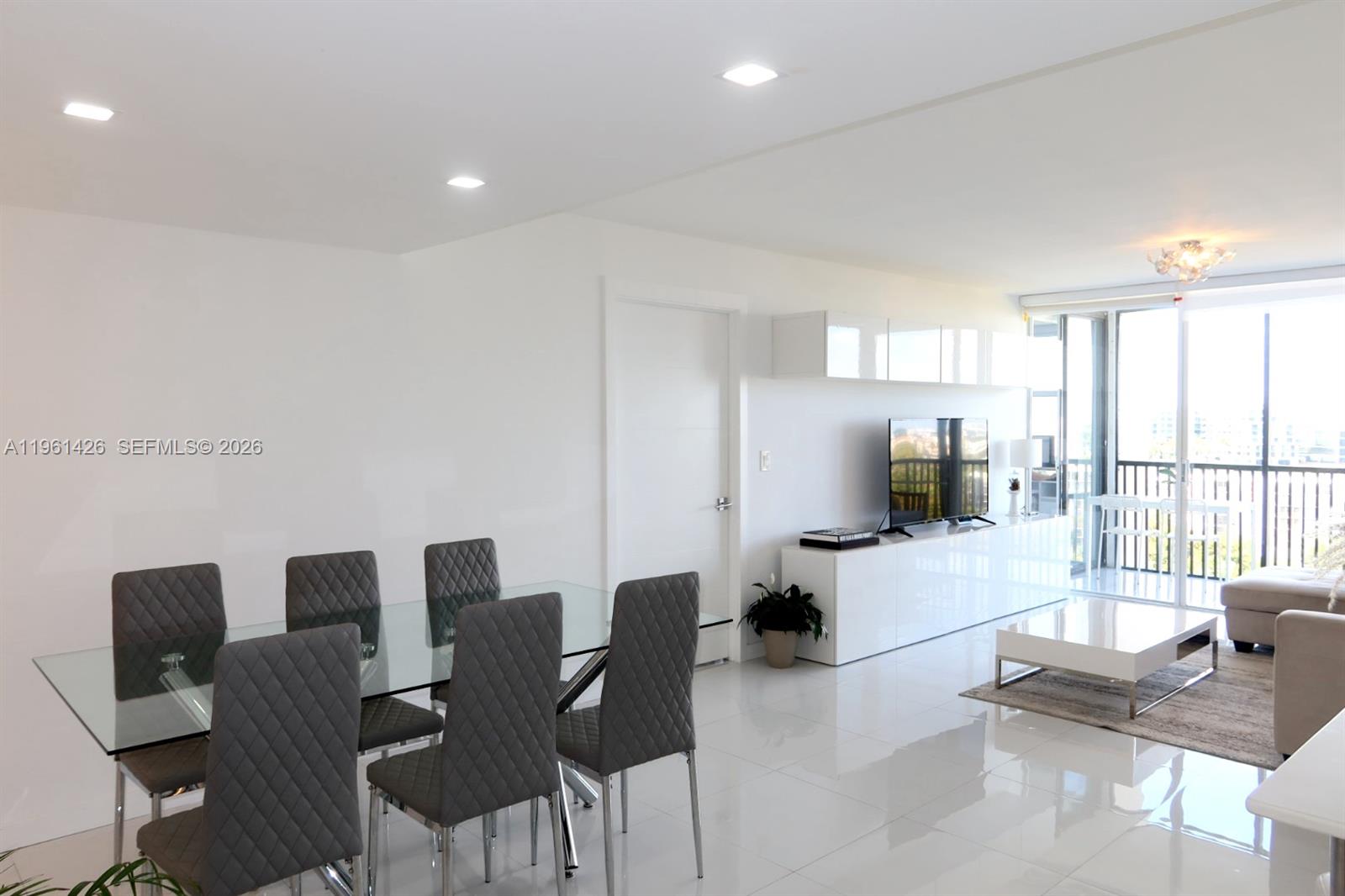 CORONADO CONDO TOWER I - Residential