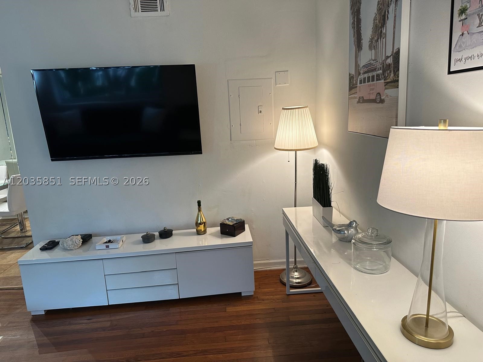 WESTGATE RESIDENCE CONDO - Residential