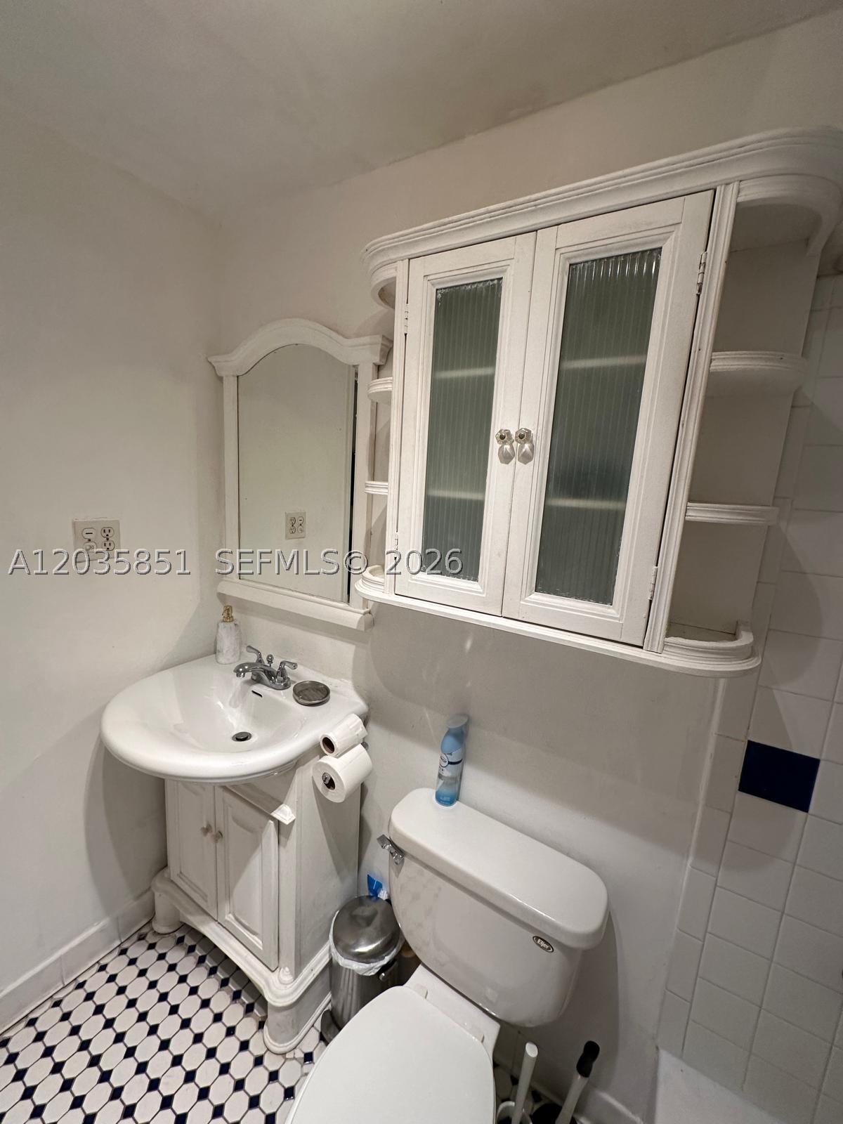 WESTGATE RESIDENCE CONDO - Residential