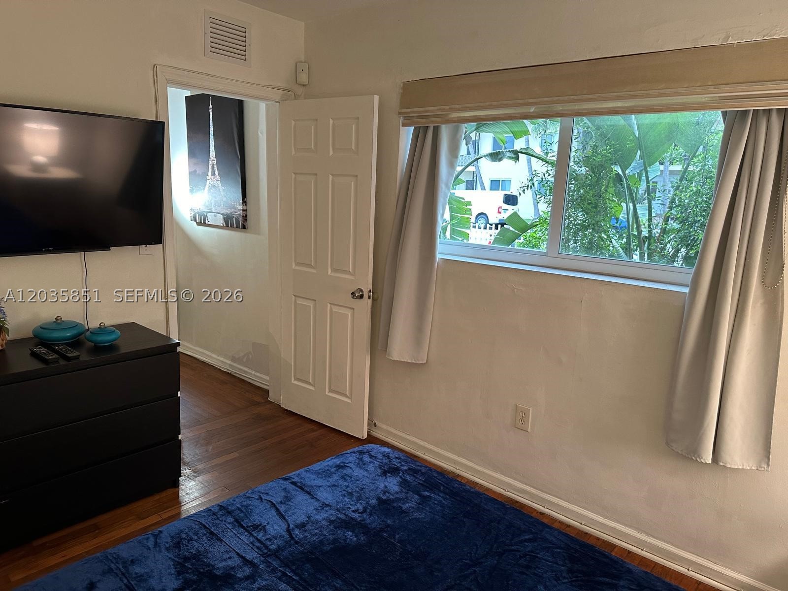WESTGATE RESIDENCE CONDO - Residential
