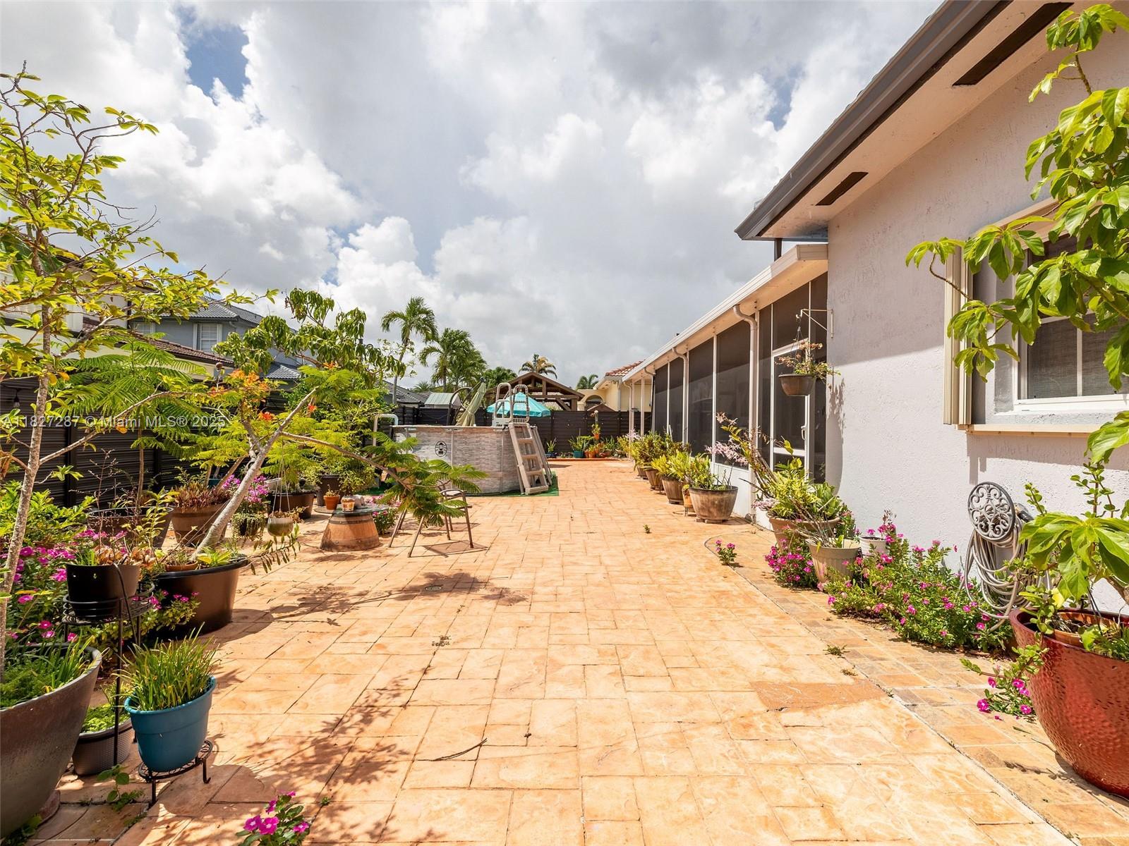 PRIMAVERA - Residential