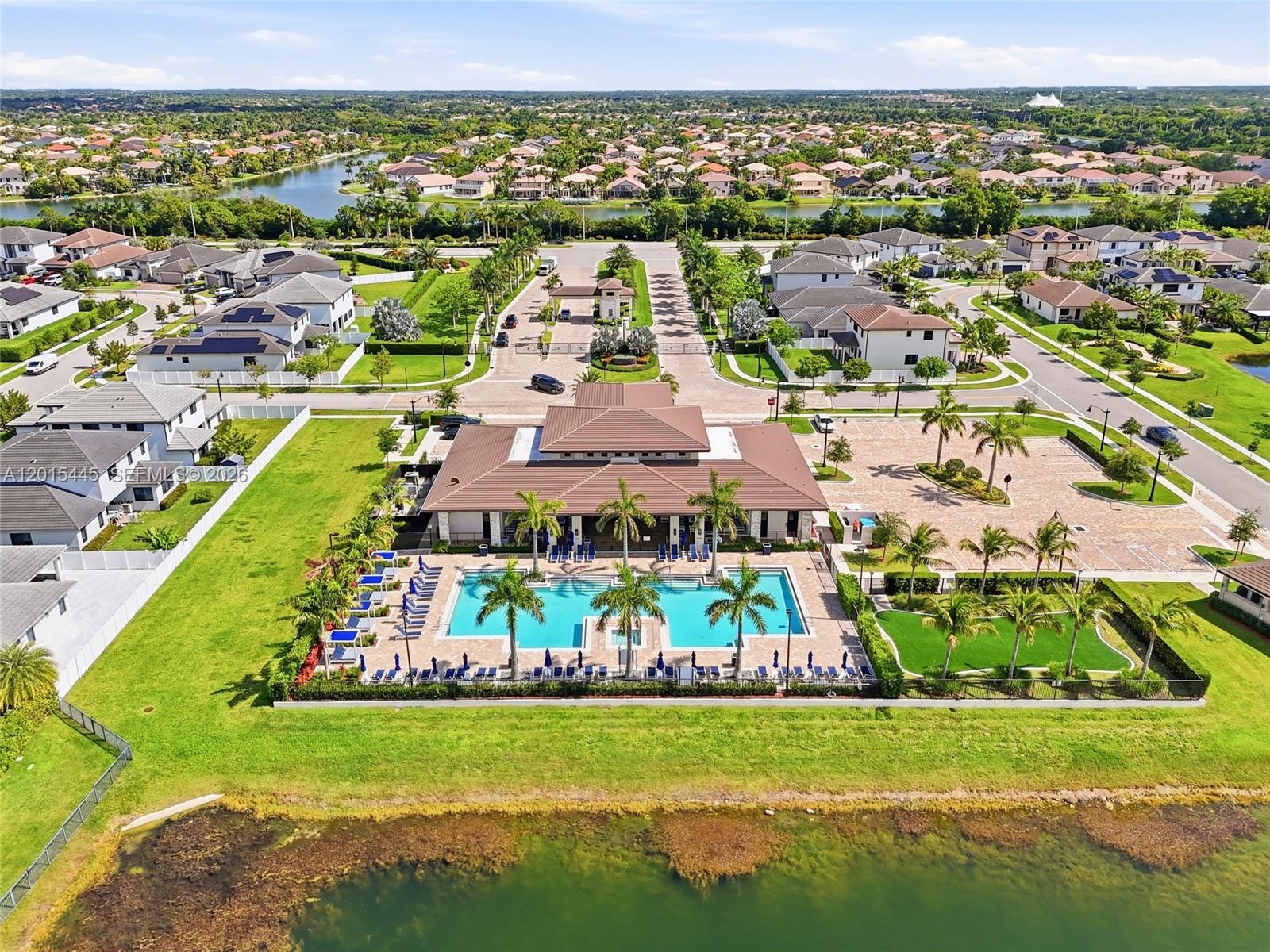 TUSCAN ISLES - Residential