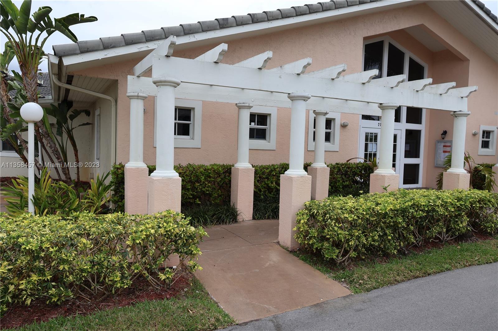 SIERRA RIDGE CONDO B - Residential