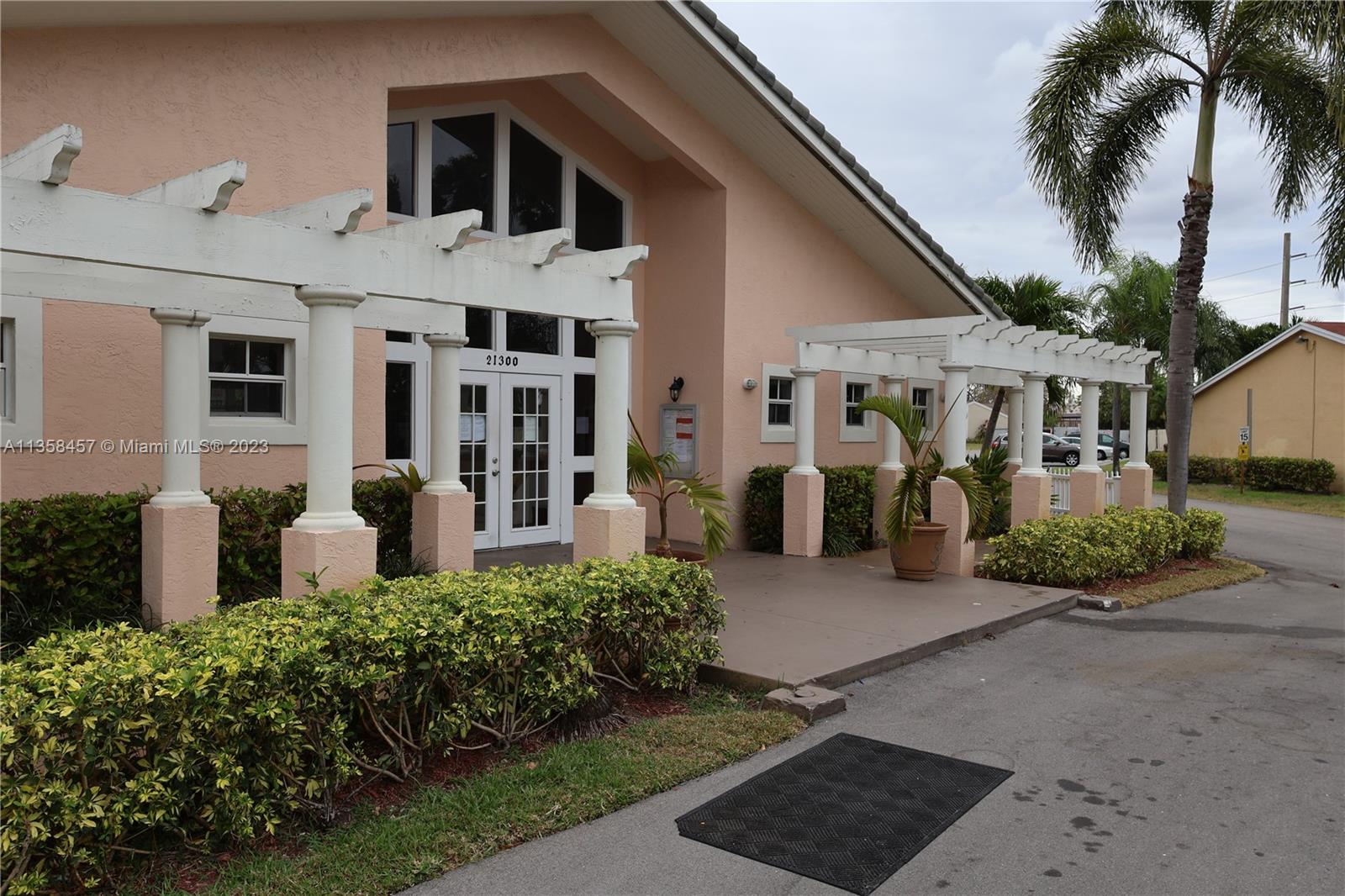 SIERRA RIDGE CONDO B - Residential