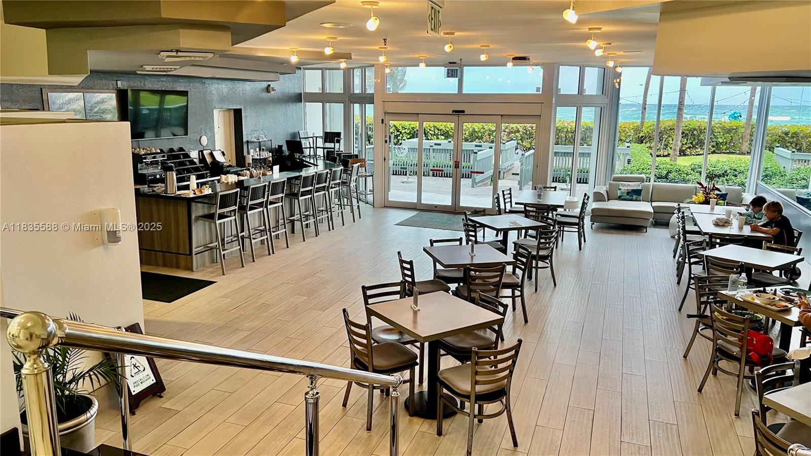 OCEANIA IV CONDO - Residential