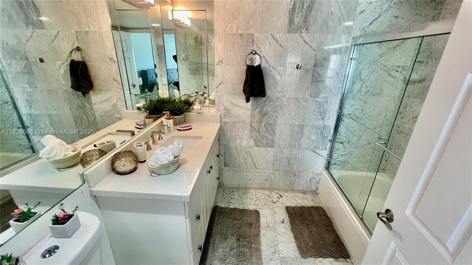 OCEANIA IV CONDO - Residential
