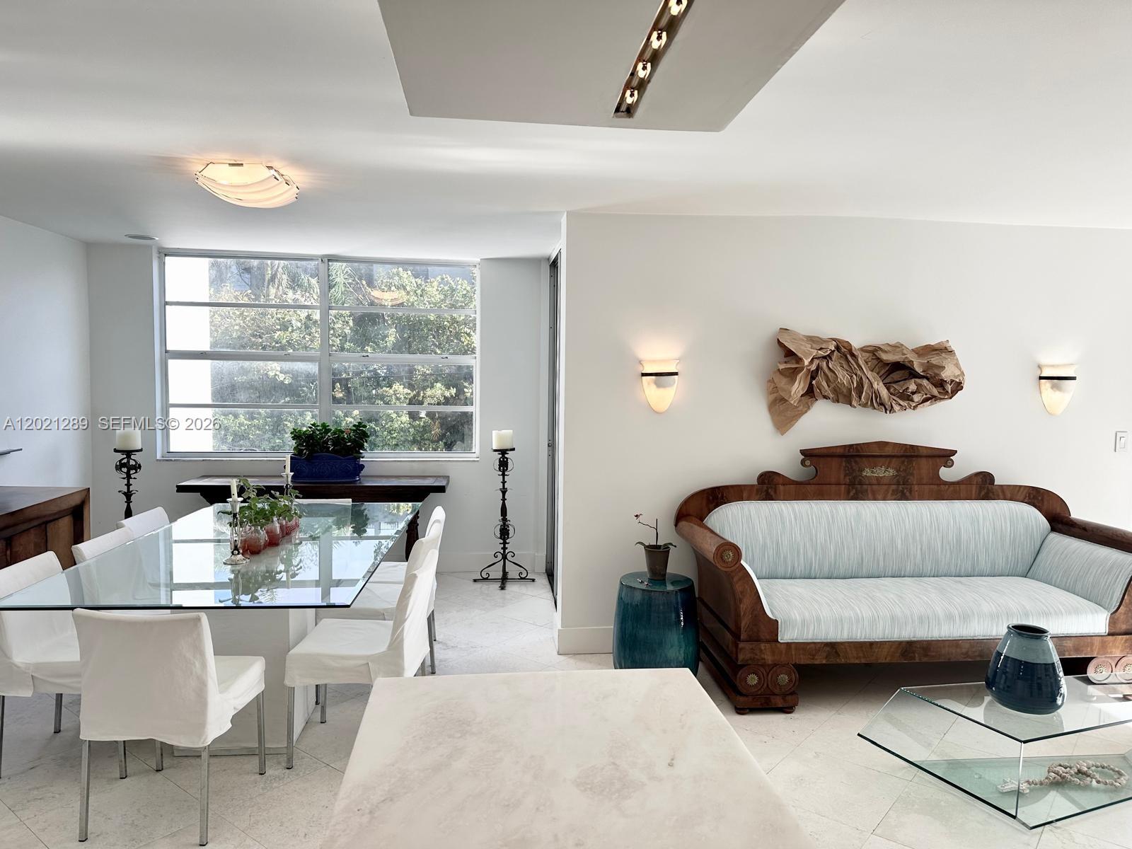 ISLAND BREAKERS CONDO - Residential
