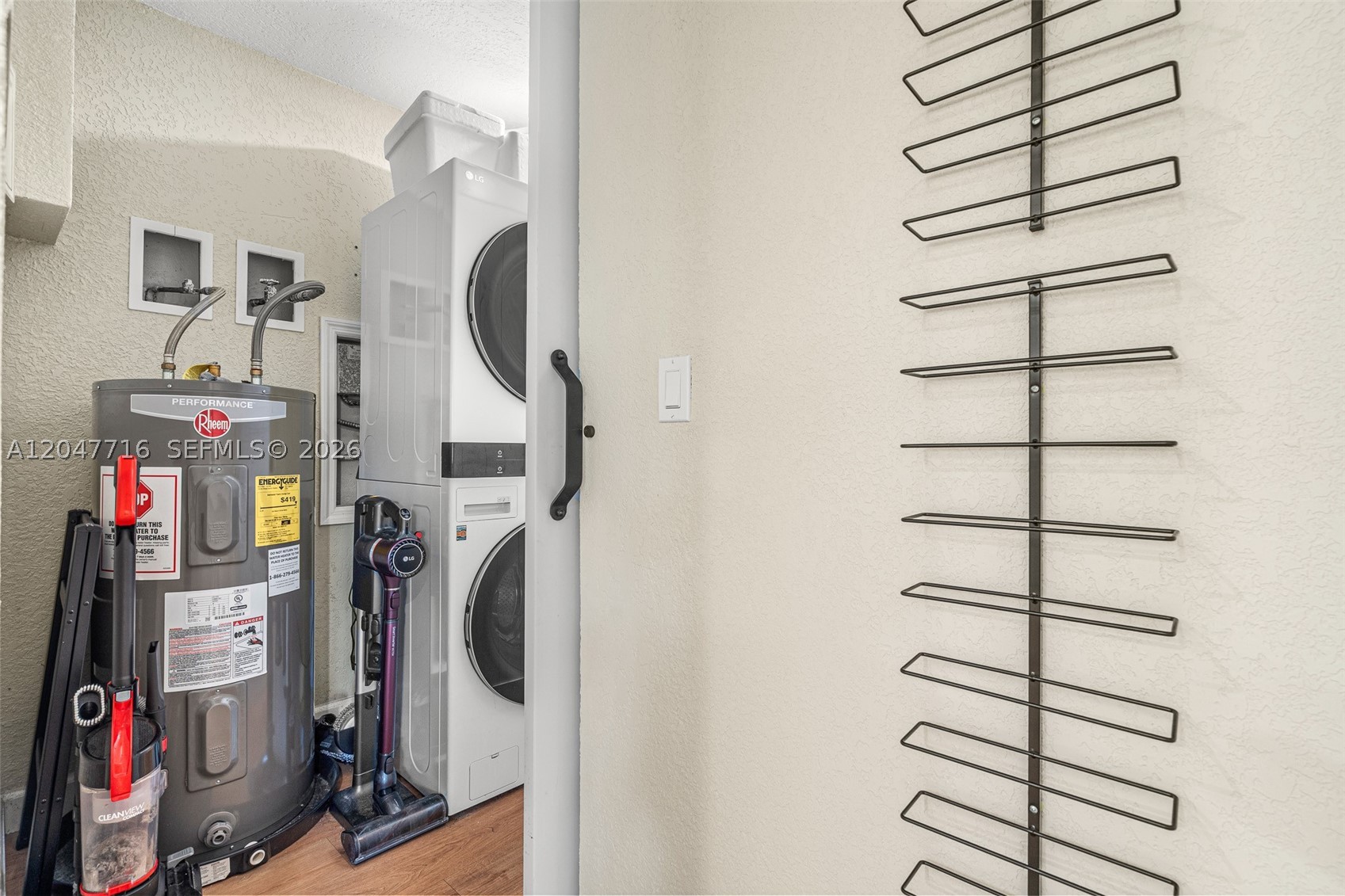WINFIELD PARK UNIT 1 - Residential