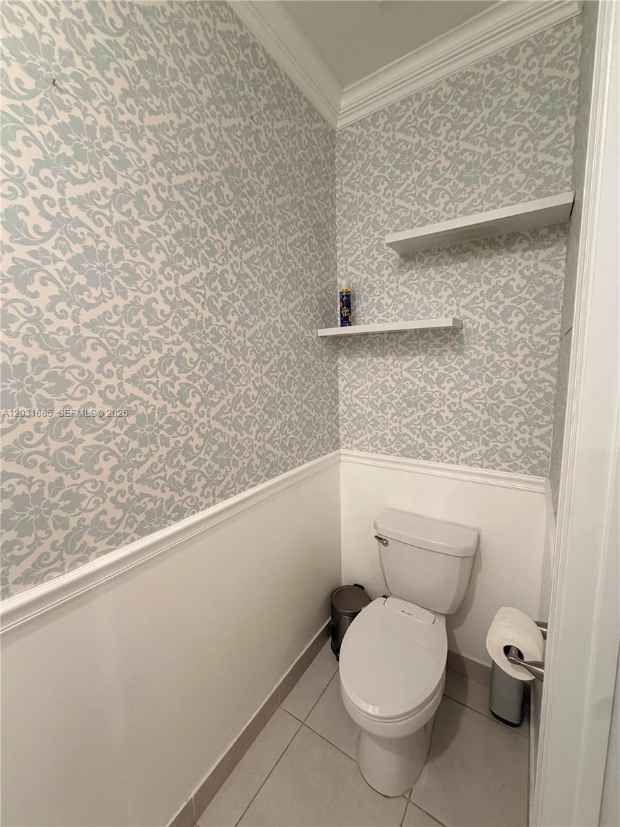 RESERVE AT EDGEWOOD - Residential Lease