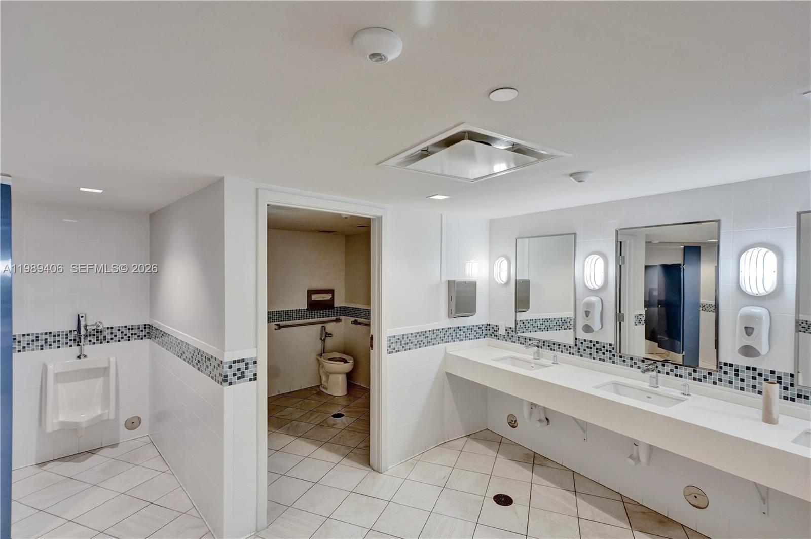 OLYMPUS CONDO PHASE - Residential