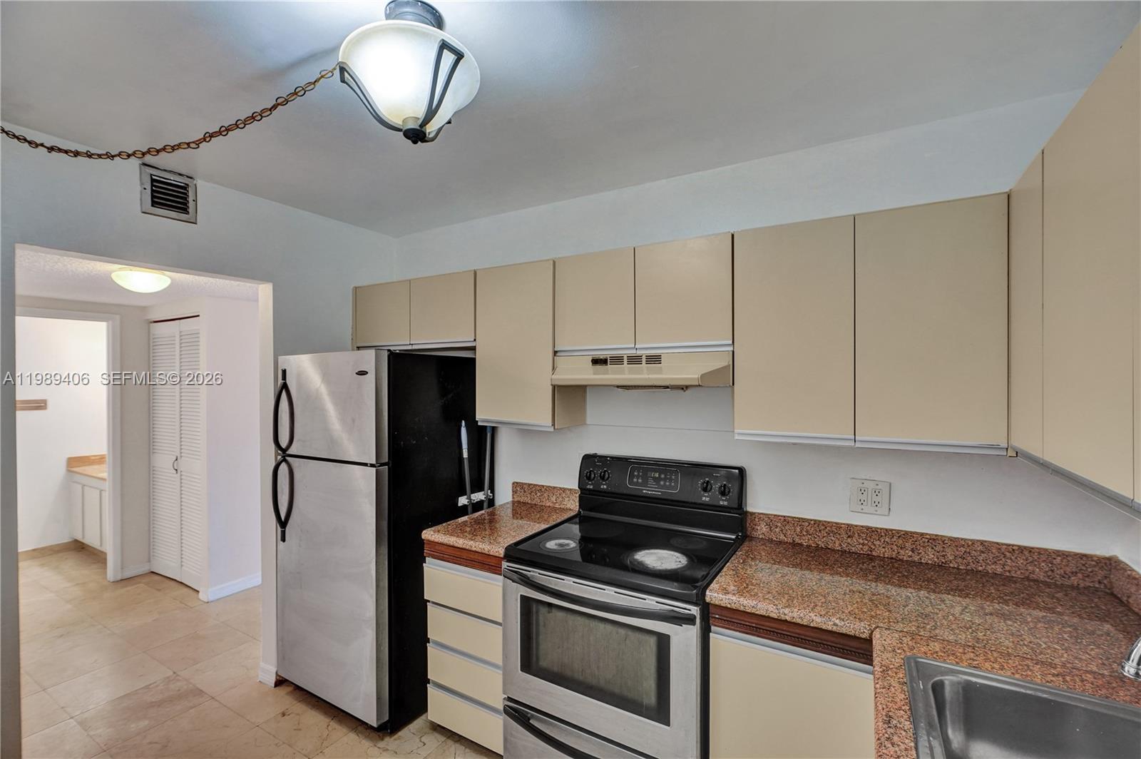 OLYMPUS CONDO PHASE - Residential