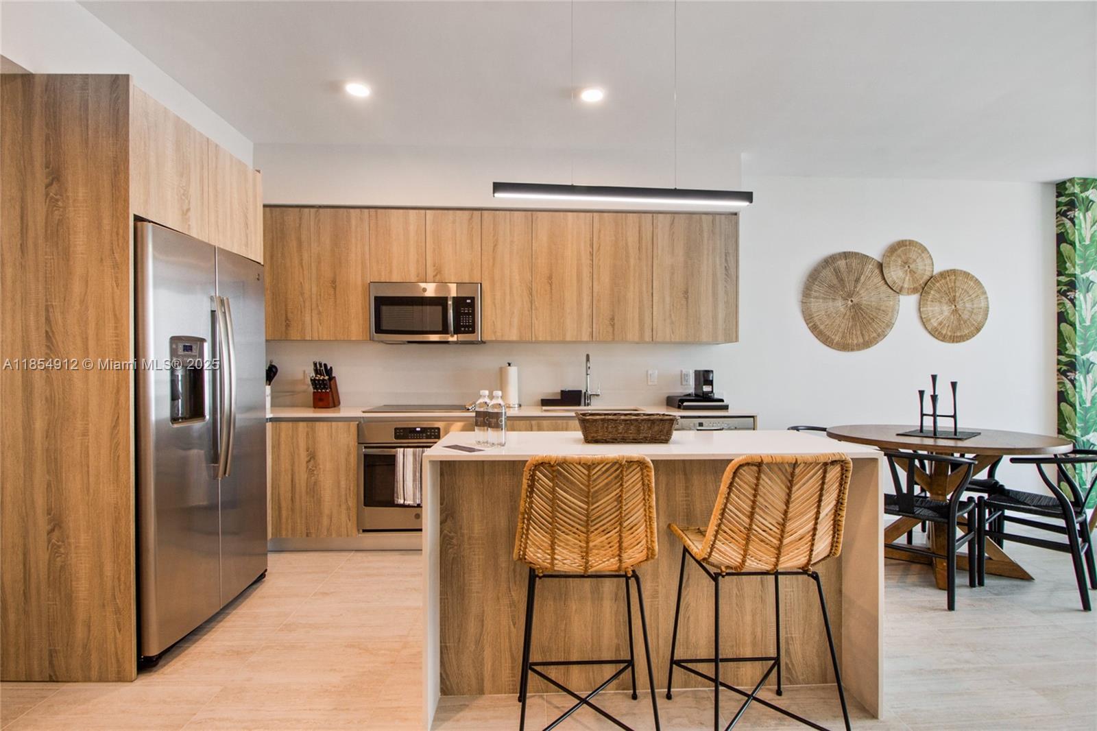 QUADRO CONDO - Residential