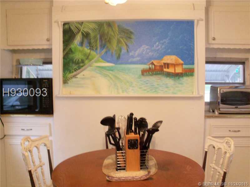 HALLANDALE TRAILER ESTATE - Residential
