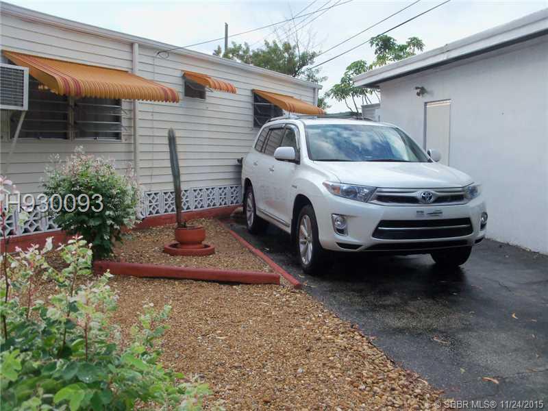 HALLANDALE TRAILER ESTATE - Residential