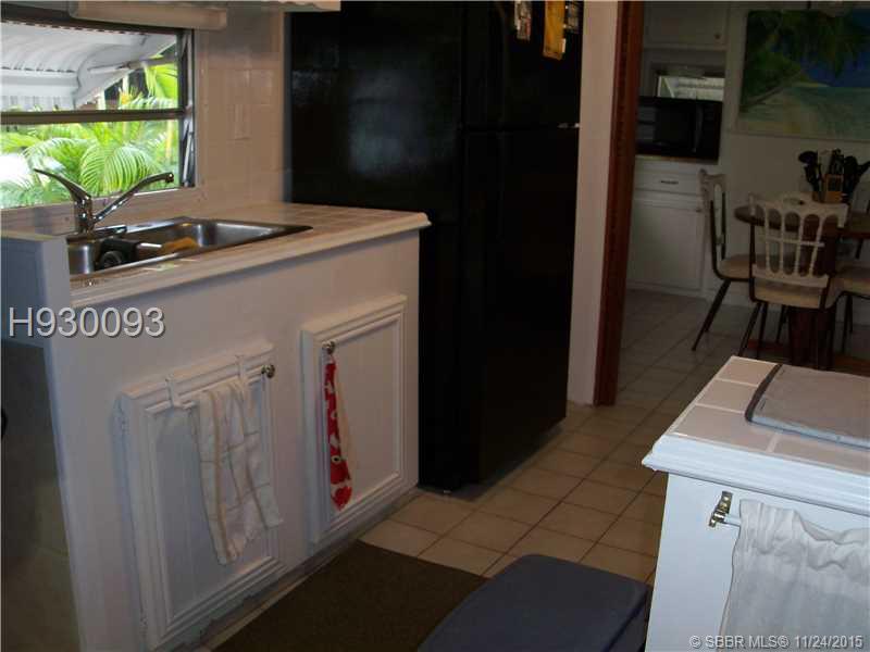 HALLANDALE TRAILER ESTATE - Residential