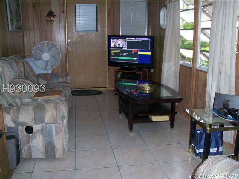 HALLANDALE TRAILER ESTATE - Residential