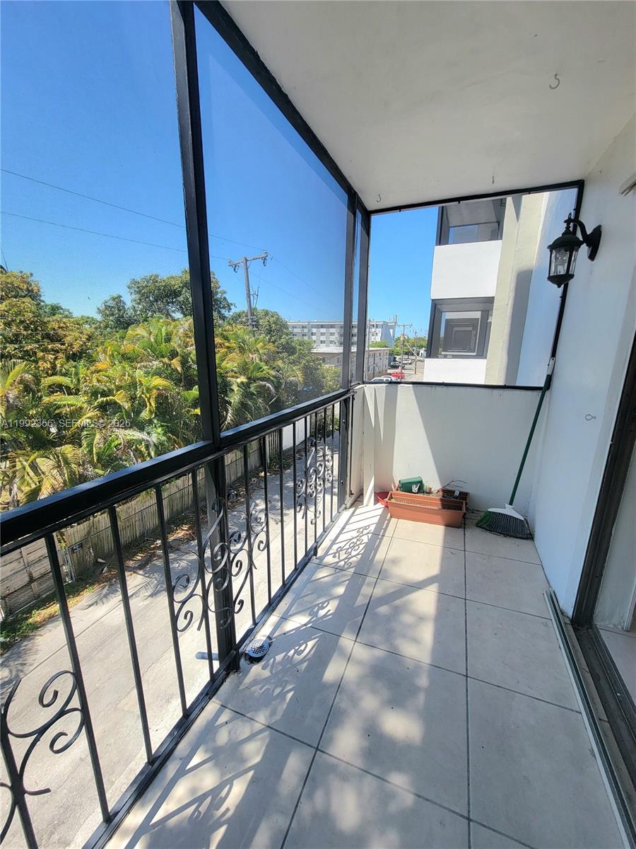 DIXIE GARDENS CONDO - Residential