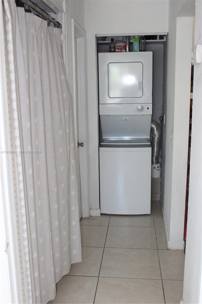 DIXIE GARDENS CONDO - Residential