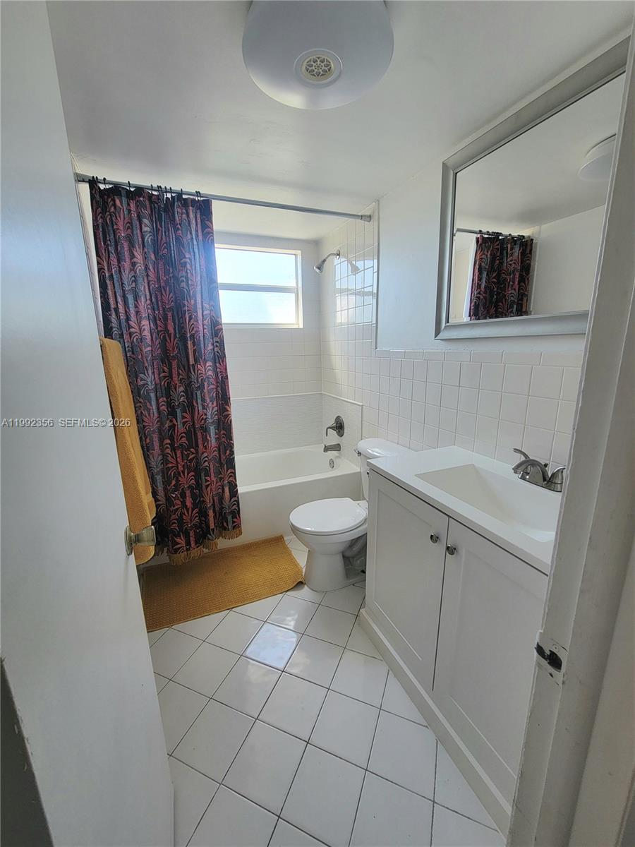 DIXIE GARDENS CONDO - Residential