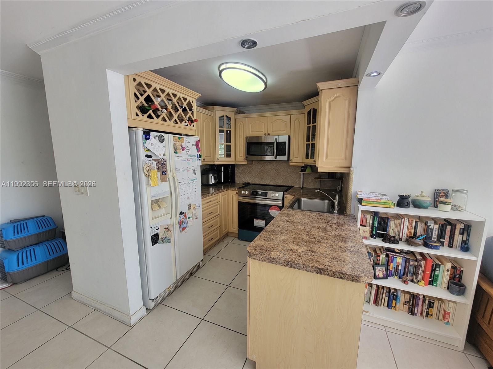 DIXIE GARDENS CONDO - Residential