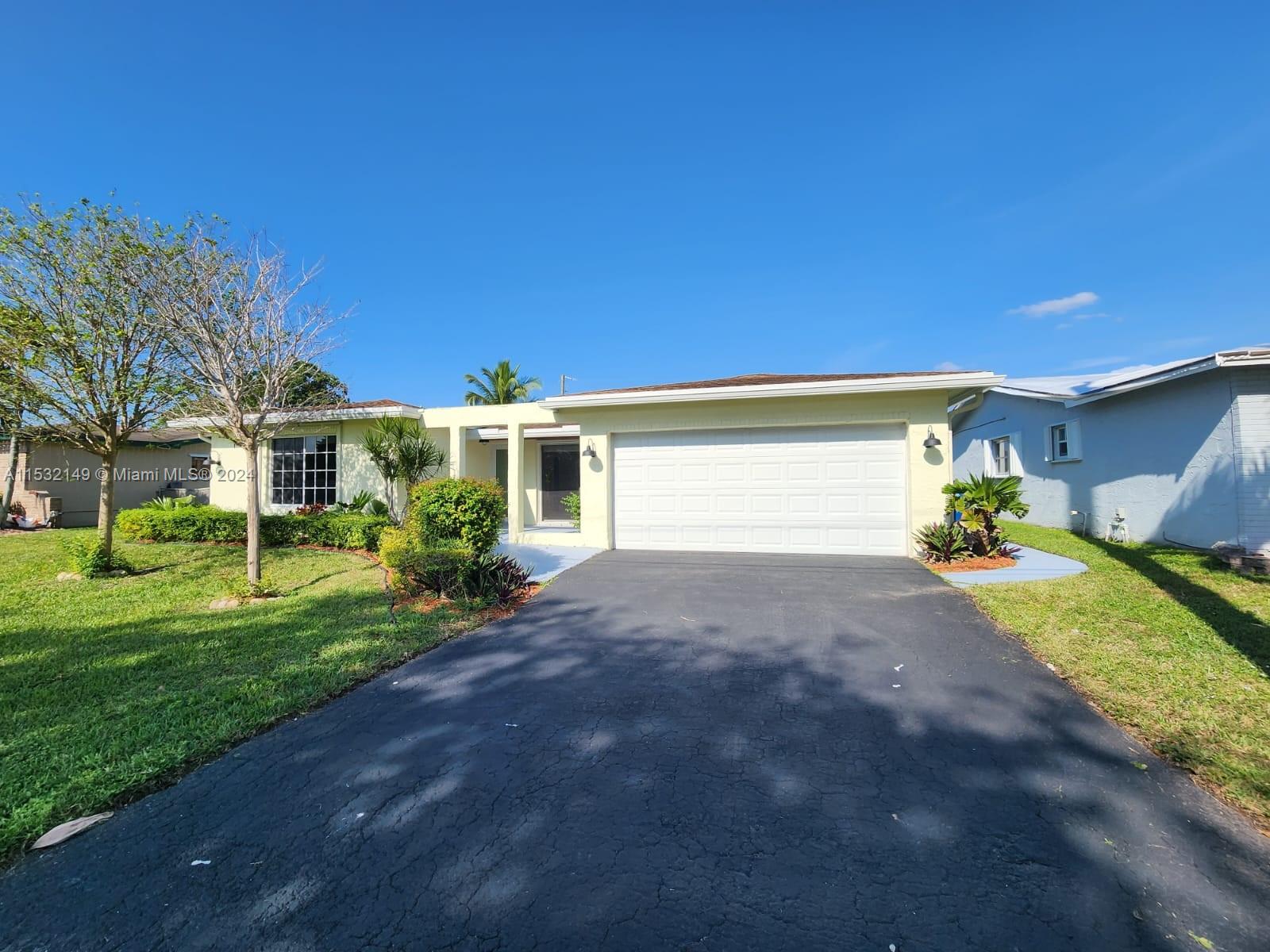 SUNRISE GOLF VILLAGE SEC - Residential