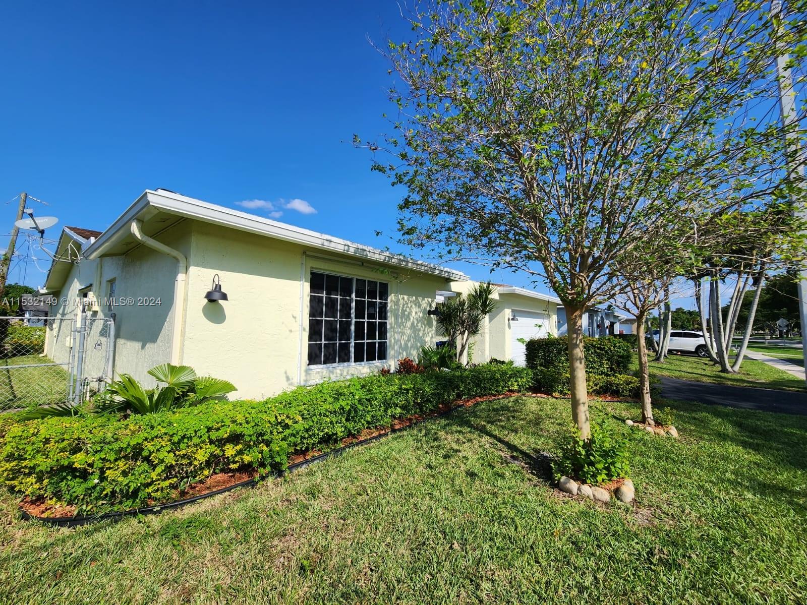 SUNRISE GOLF VILLAGE SEC - Residential