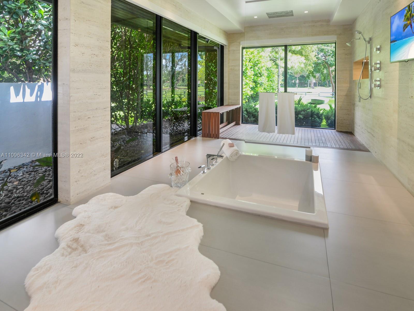 MIAMI LAKES - LOCH LOMOND - Residential