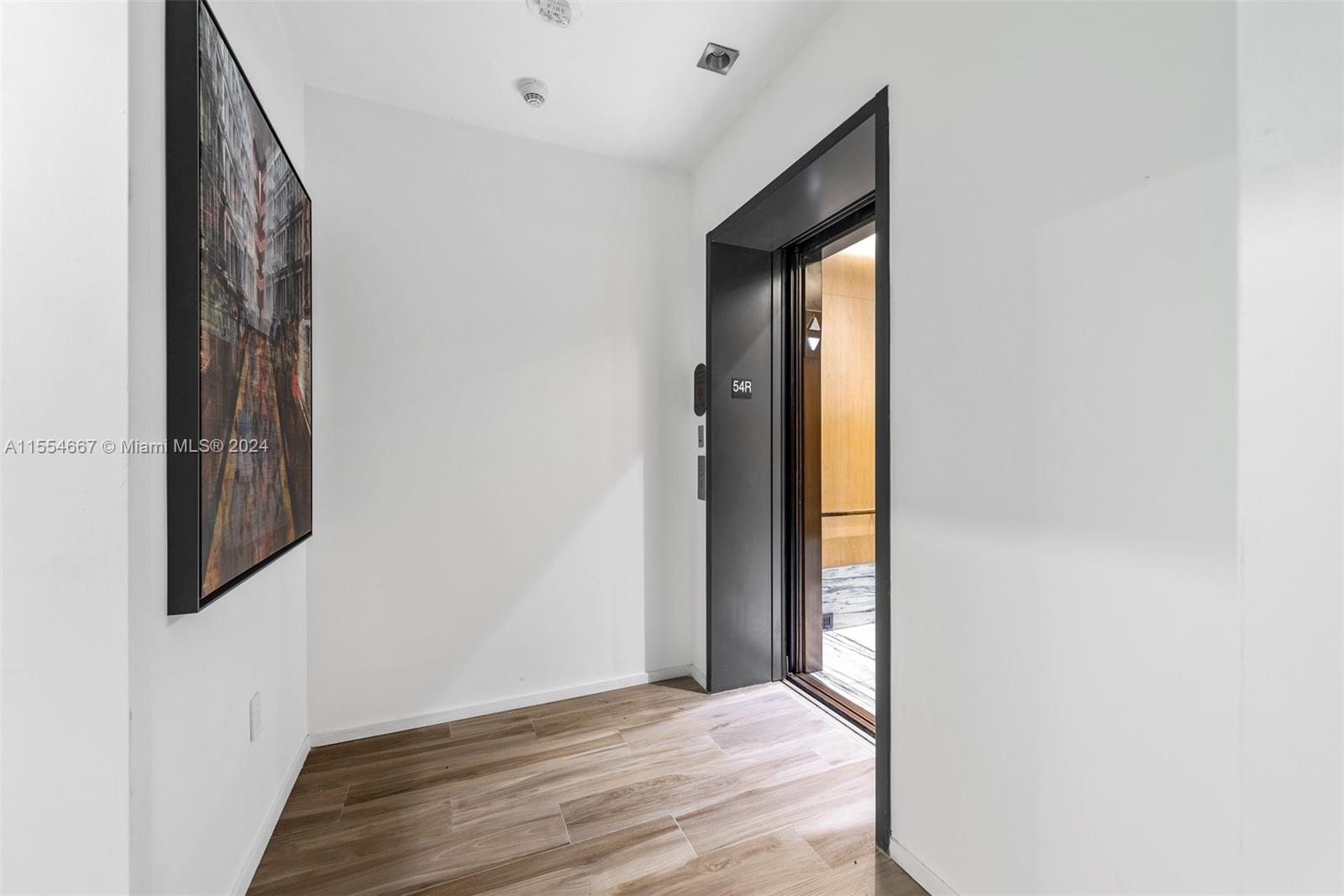 SLS LUX - Residential Lease