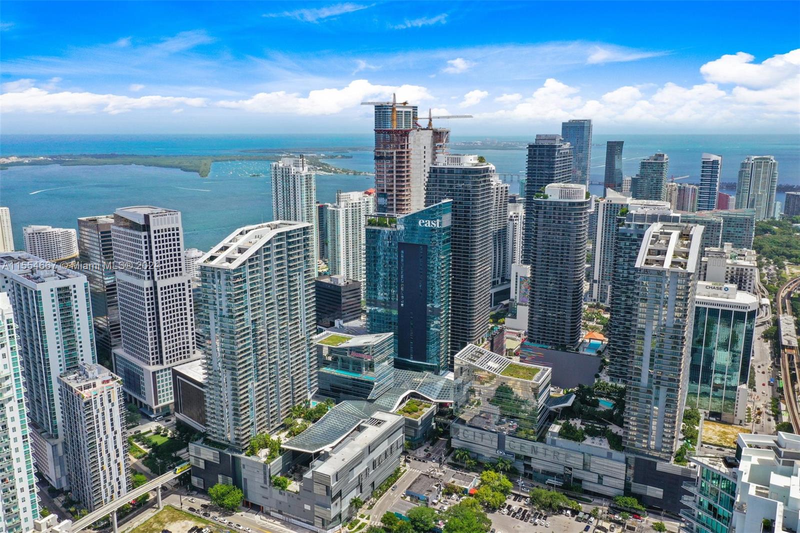 SLS LUX - Residential Lease