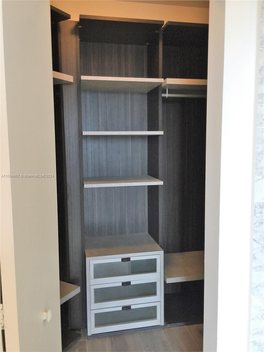 SLS LUX - Residential Lease