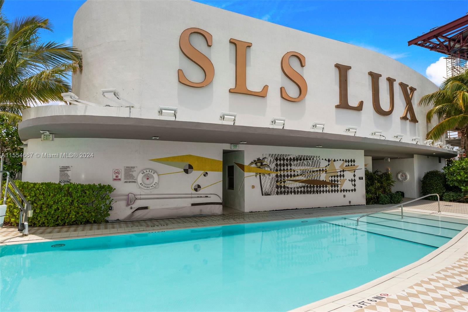 SLS LUX - Residential Lease