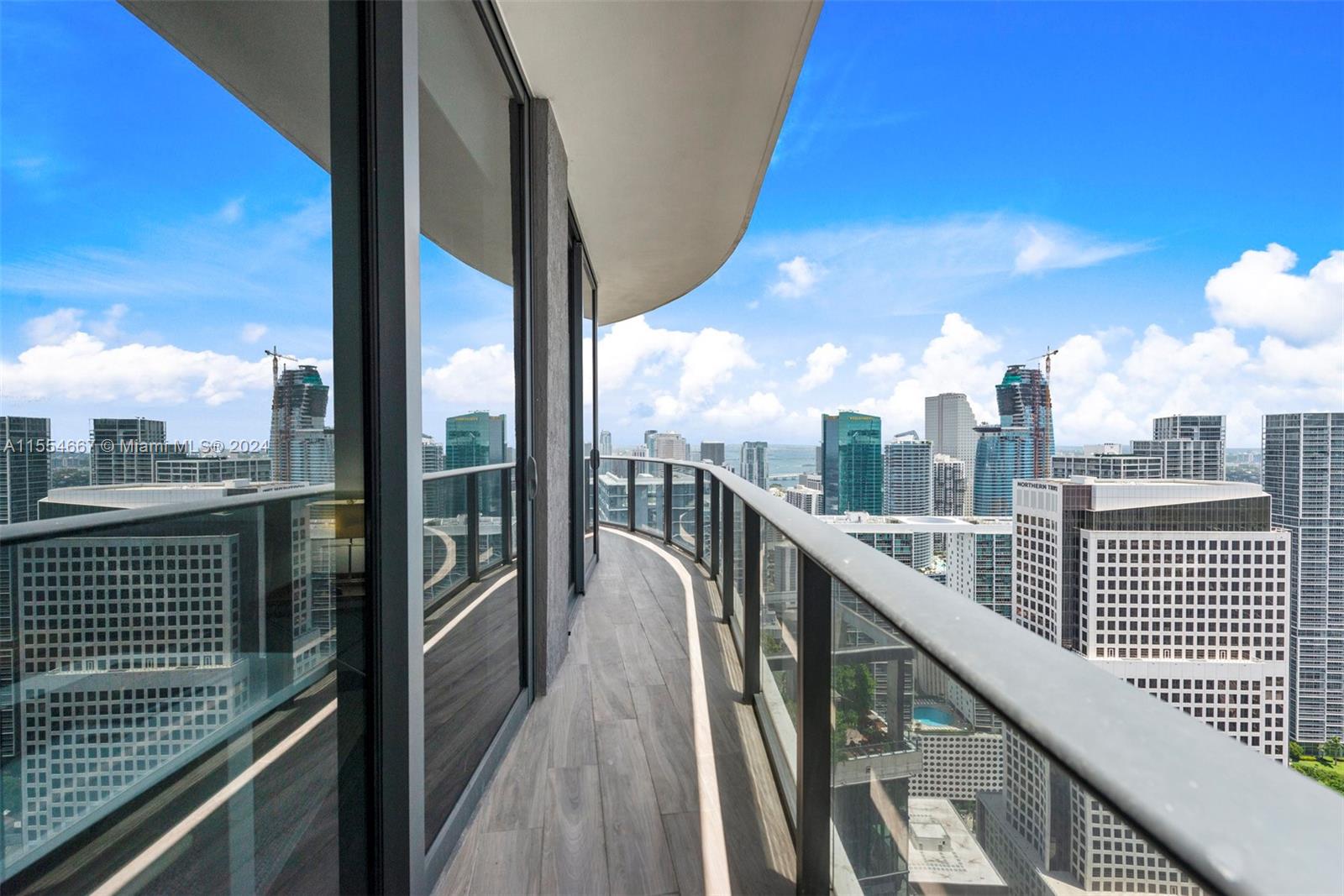 SLS LUX - Residential Lease