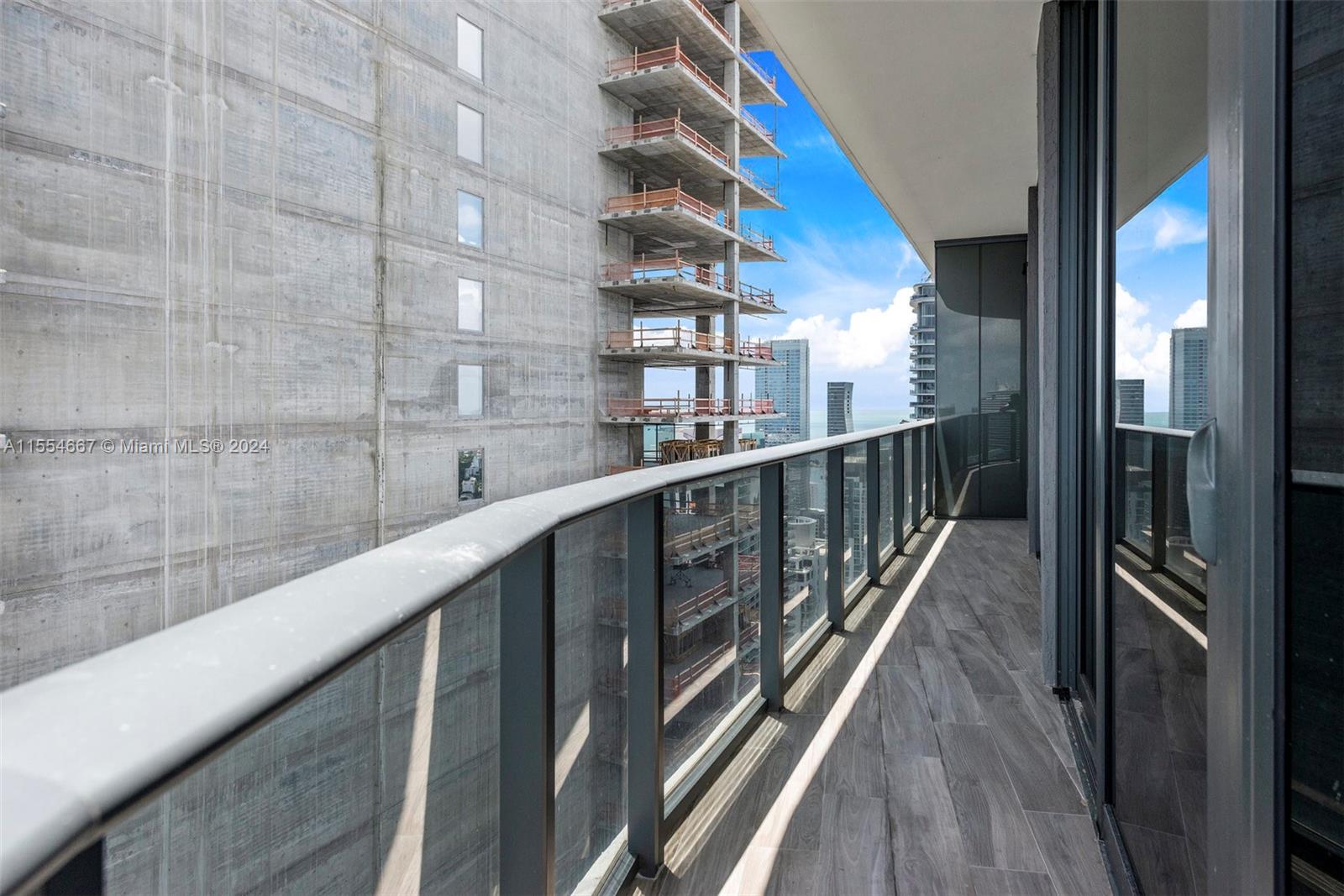 SLS LUX - Residential Lease