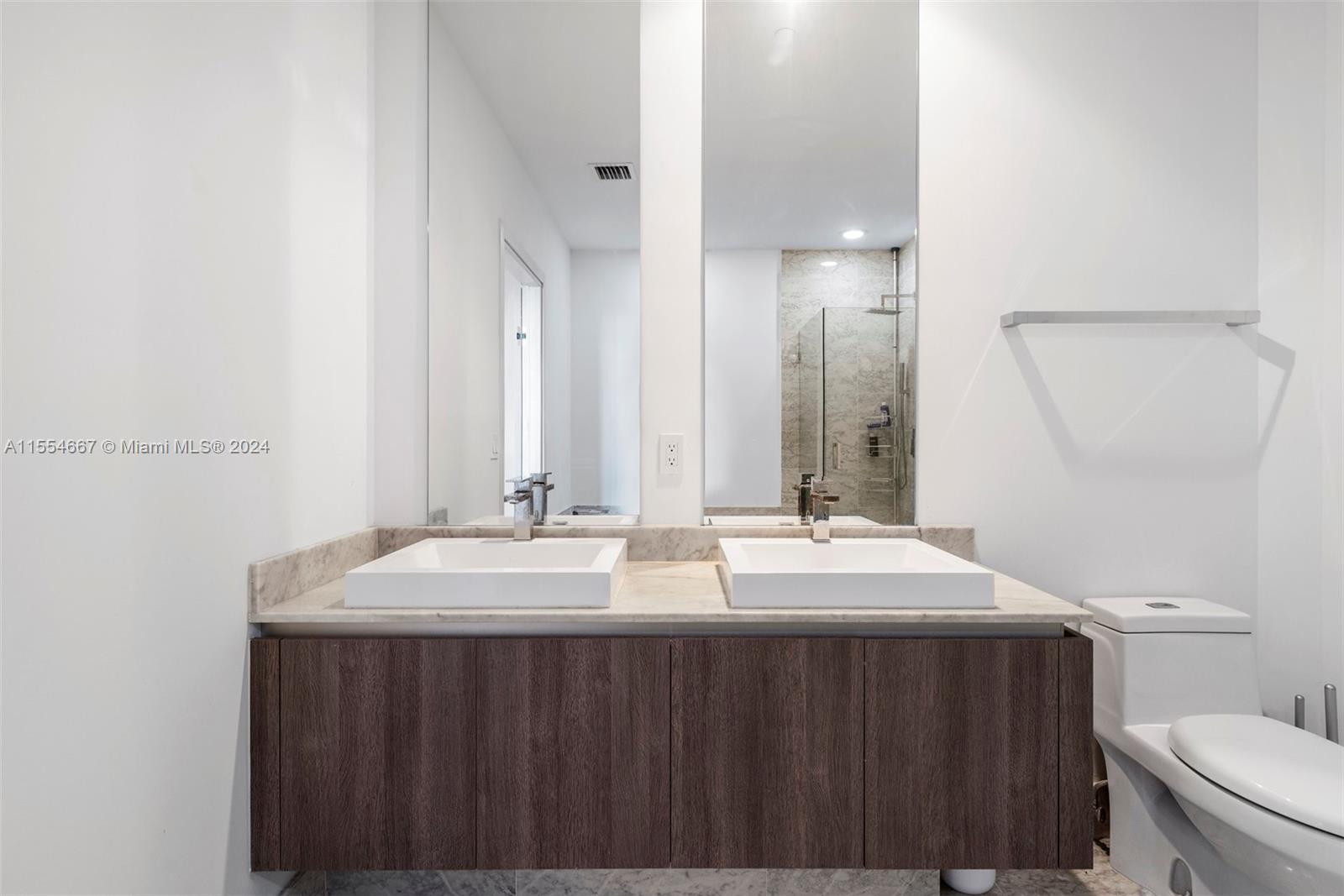 SLS LUX - Residential Lease