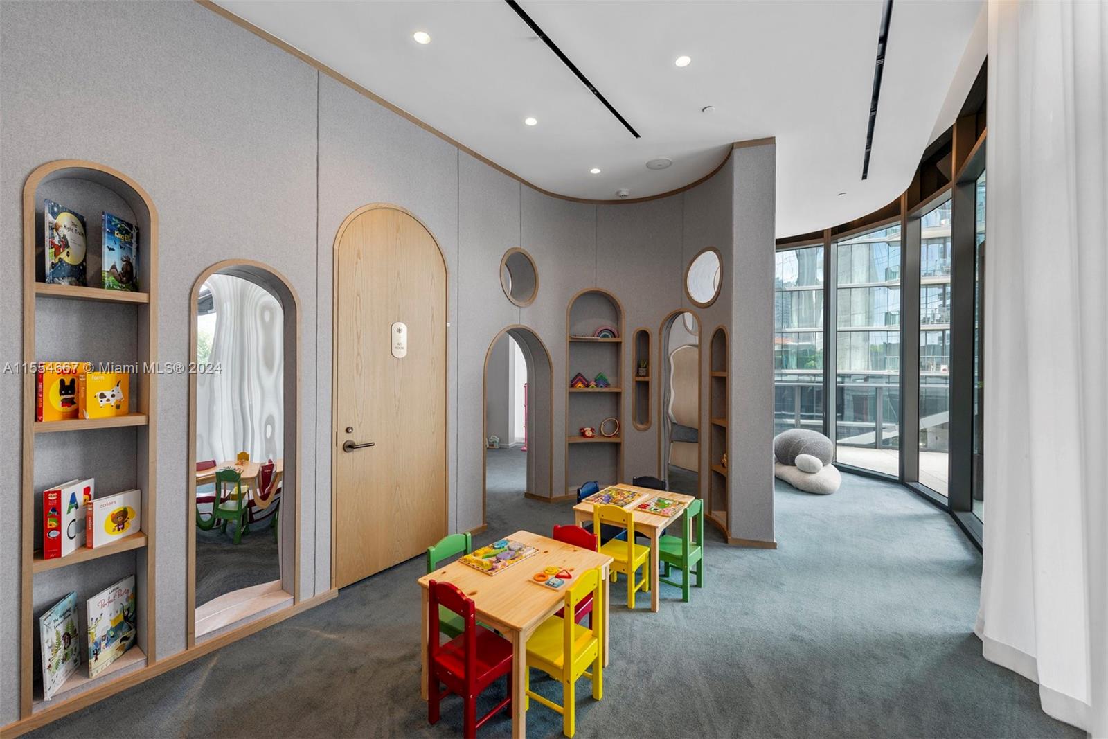 SLS LUX - Residential Lease
