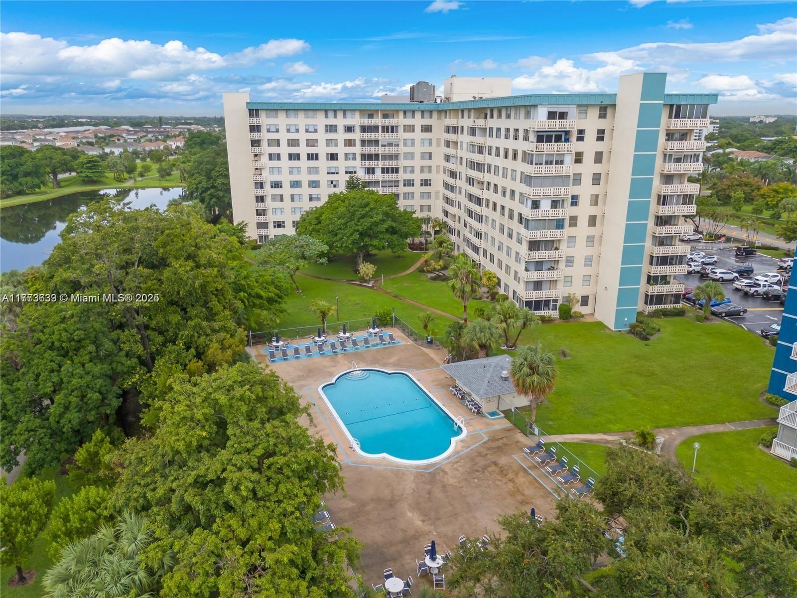 HILLCREST EAST NO 23 COND - Residential