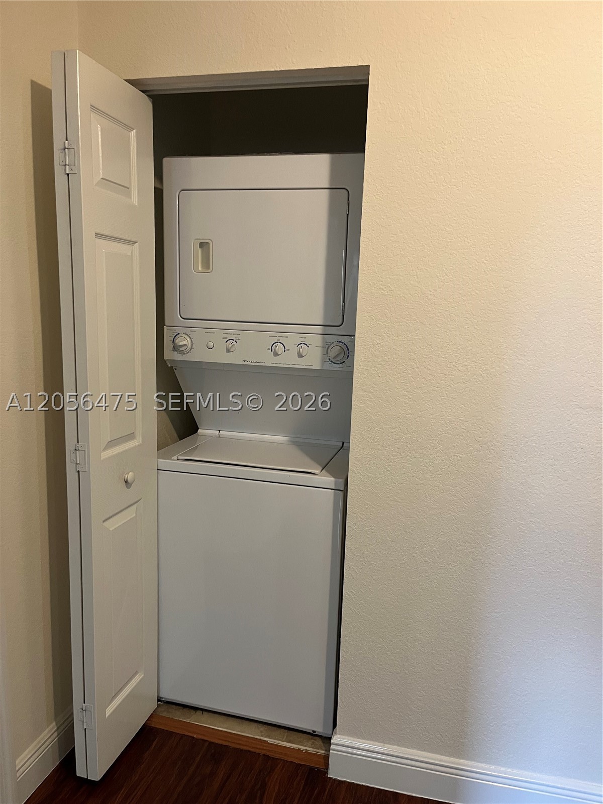 FAIRGREEN R/S - Residential Lease