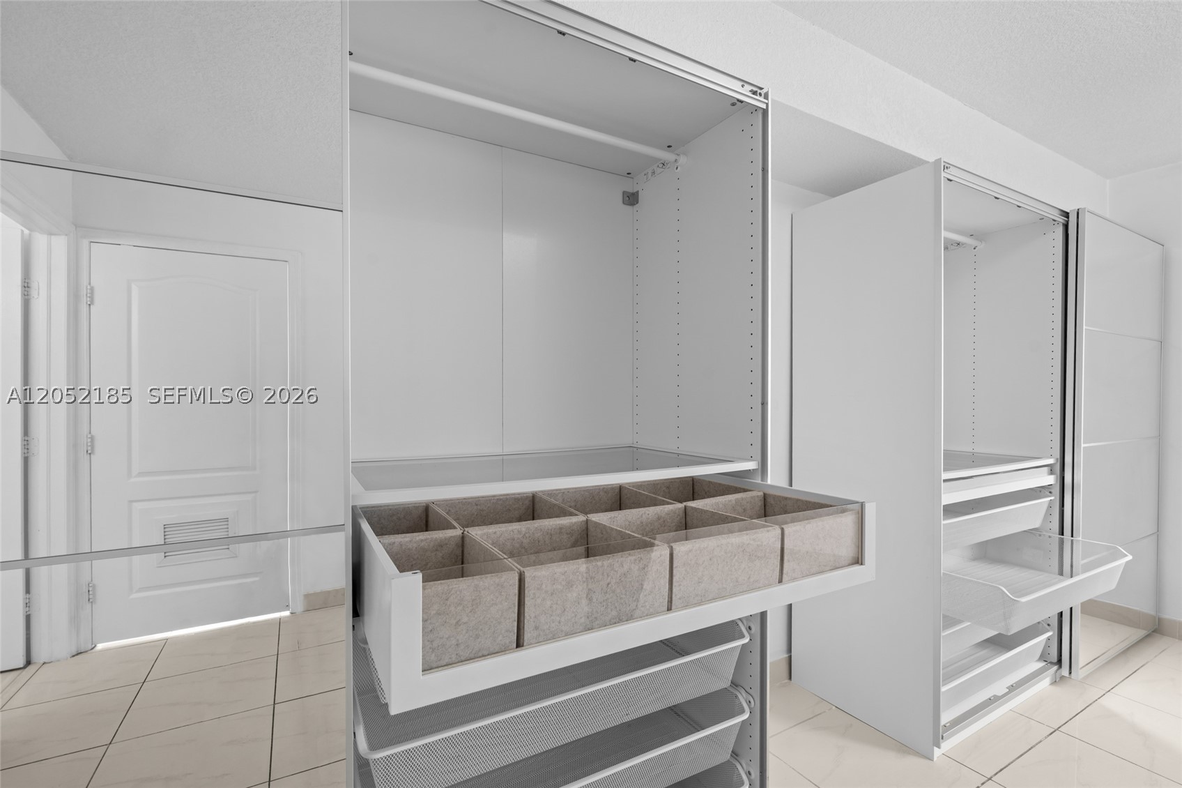 MARQUIS I - Residential Lease