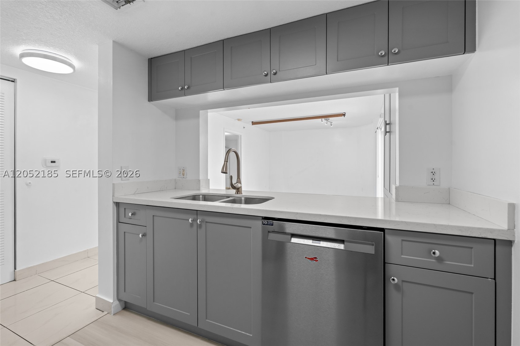 MARQUIS I - Residential Lease