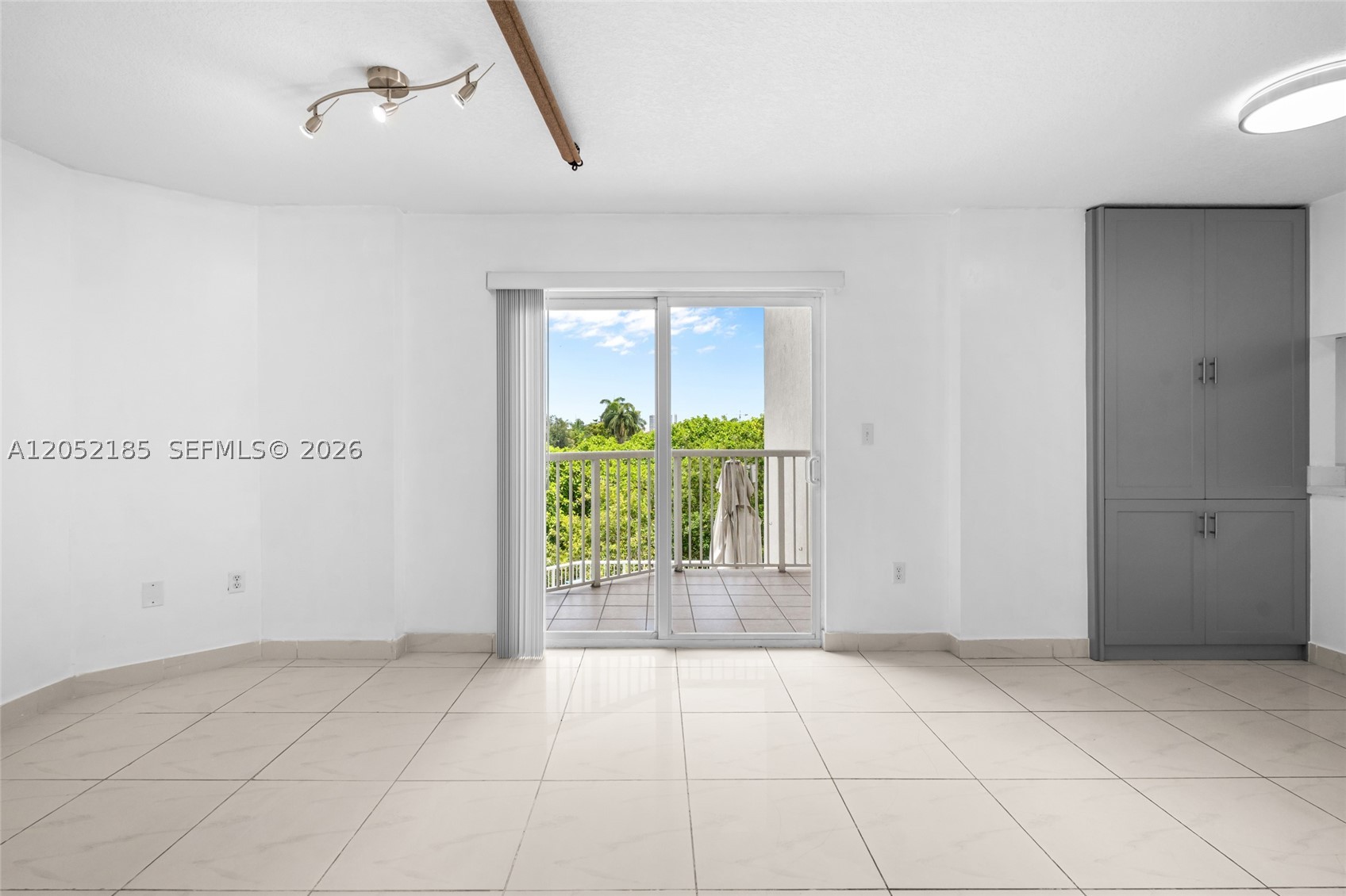 MARQUIS I - Residential Lease
