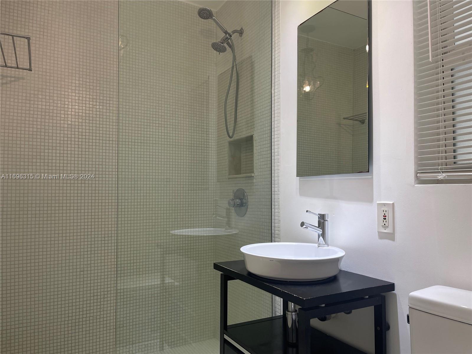 PINE TREE PALMS CONDO - Residential Lease
