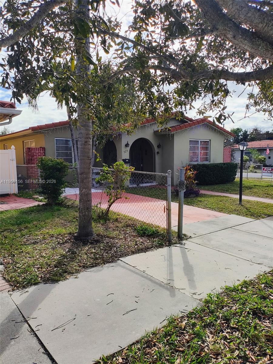TAMIAMI HIGHLANDS - Residential Lease