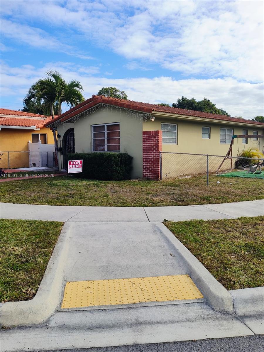 TAMIAMI HIGHLANDS - Residential Lease