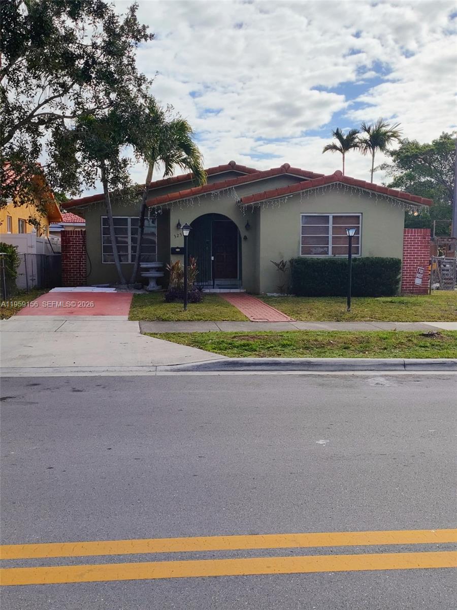 Excellent two bedrooms and one bath single home for rent in Coral Gables area. this beauty has family. living , kitchen and patio. Electricity and water included in the monthly rent payment. Pets less than 20 pounds accepted with a non-refundable pet deposit of $250.00 per pet. Stove, refrigerator, microwave, washer and dryer on premises. No Homeowner Association. 
Landlord require first month rent and one  month security deposit, proof of income, credit report and police report.
Available after February 16.2026. Owner willing to rent 2/1  for $2,500 without electricity and water. Efficiency for $1,500.00 with water and electricity included and the full house for $4,000.00 without water and electricity. 
Also property is  available for sale for an asking price $649,900.