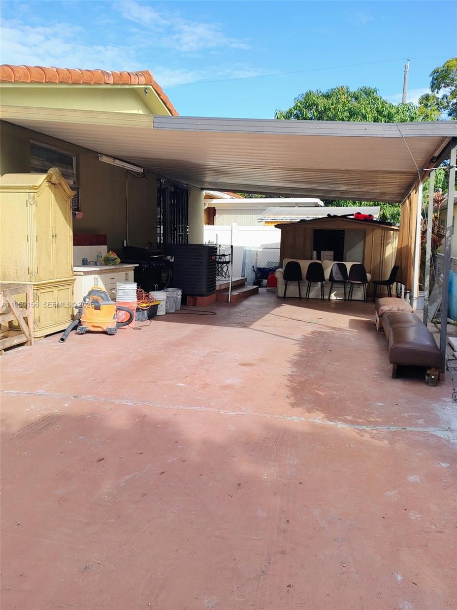 TAMIAMI HIGHLANDS - Residential Lease