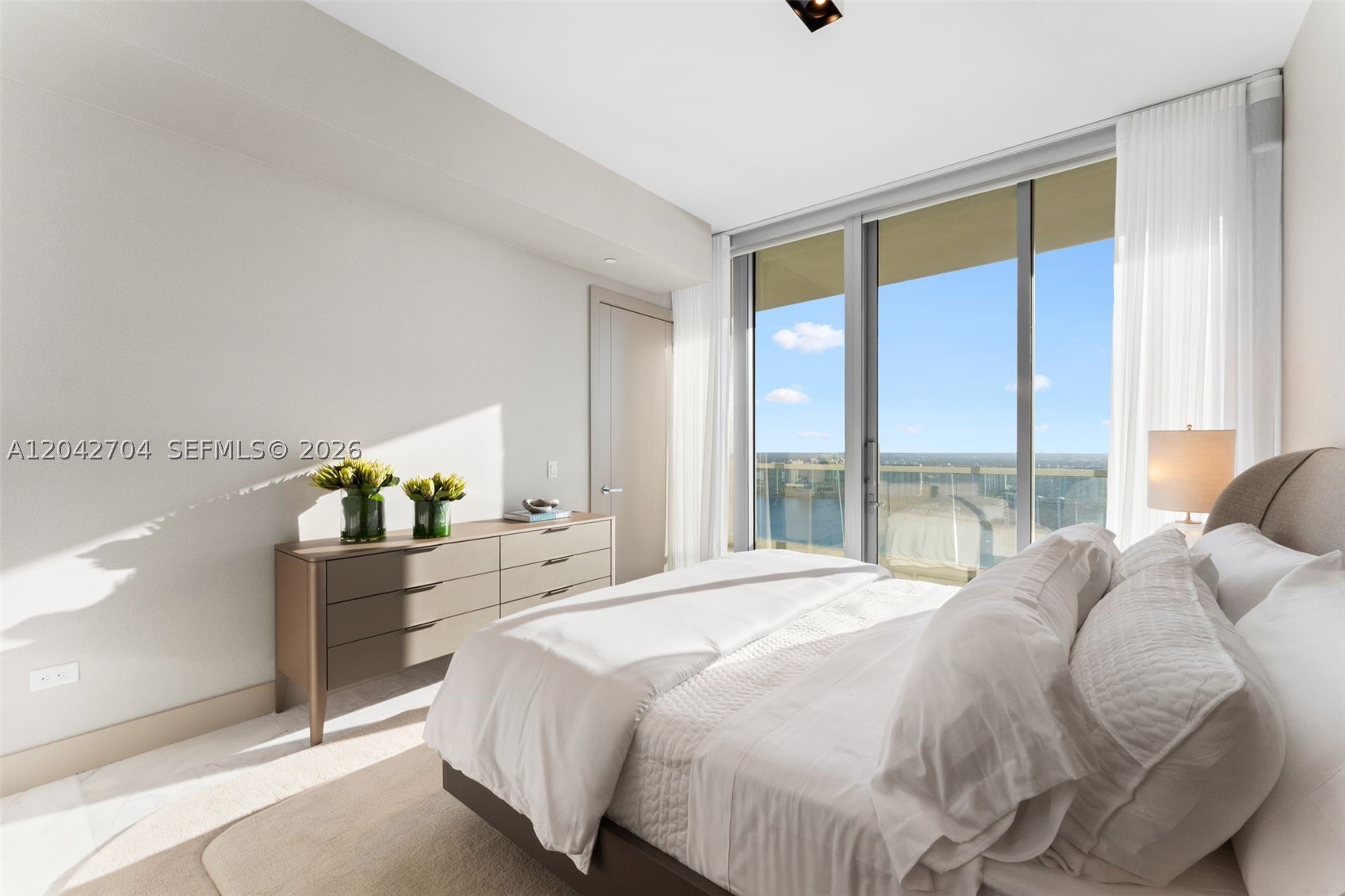 TURBNBERRY OCEAN CLUB - Residential