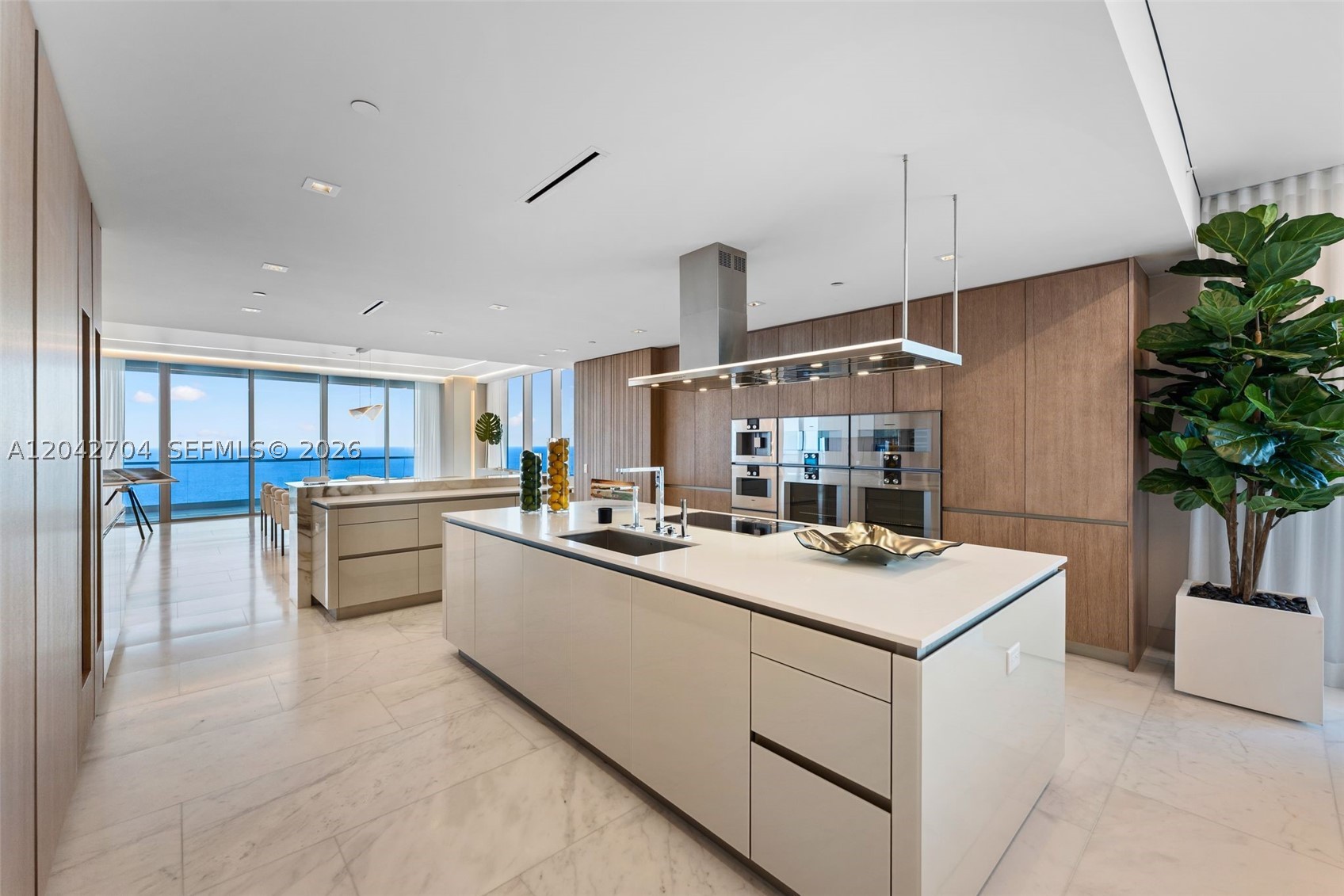 TURBNBERRY OCEAN CLUB - Residential