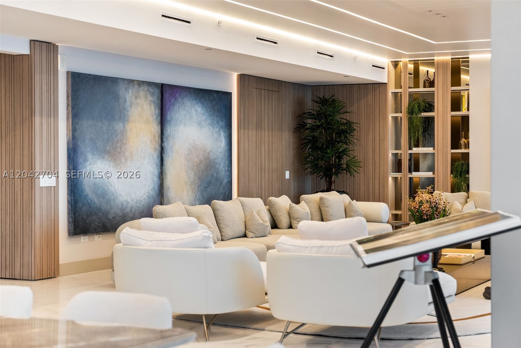TURBNBERRY OCEAN CLUB - Residential